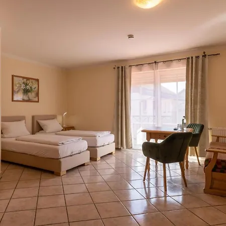 غاستهاوس غوغينبرغر 3* Höhenkirchen-Siegertsbrunn