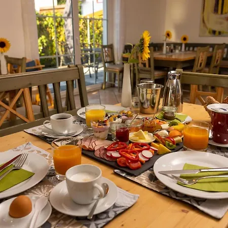 غاستهاوس غوغينبرغر 3* Höhenkirchen-Siegertsbrunn